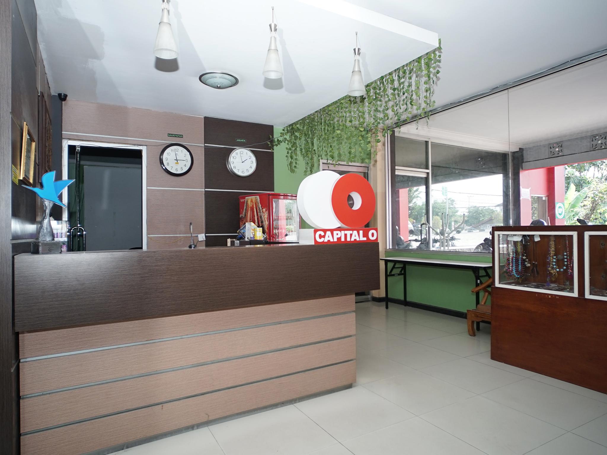 Capital O 2885 Hemra Hotel Balikpapan  Bagian luar foto