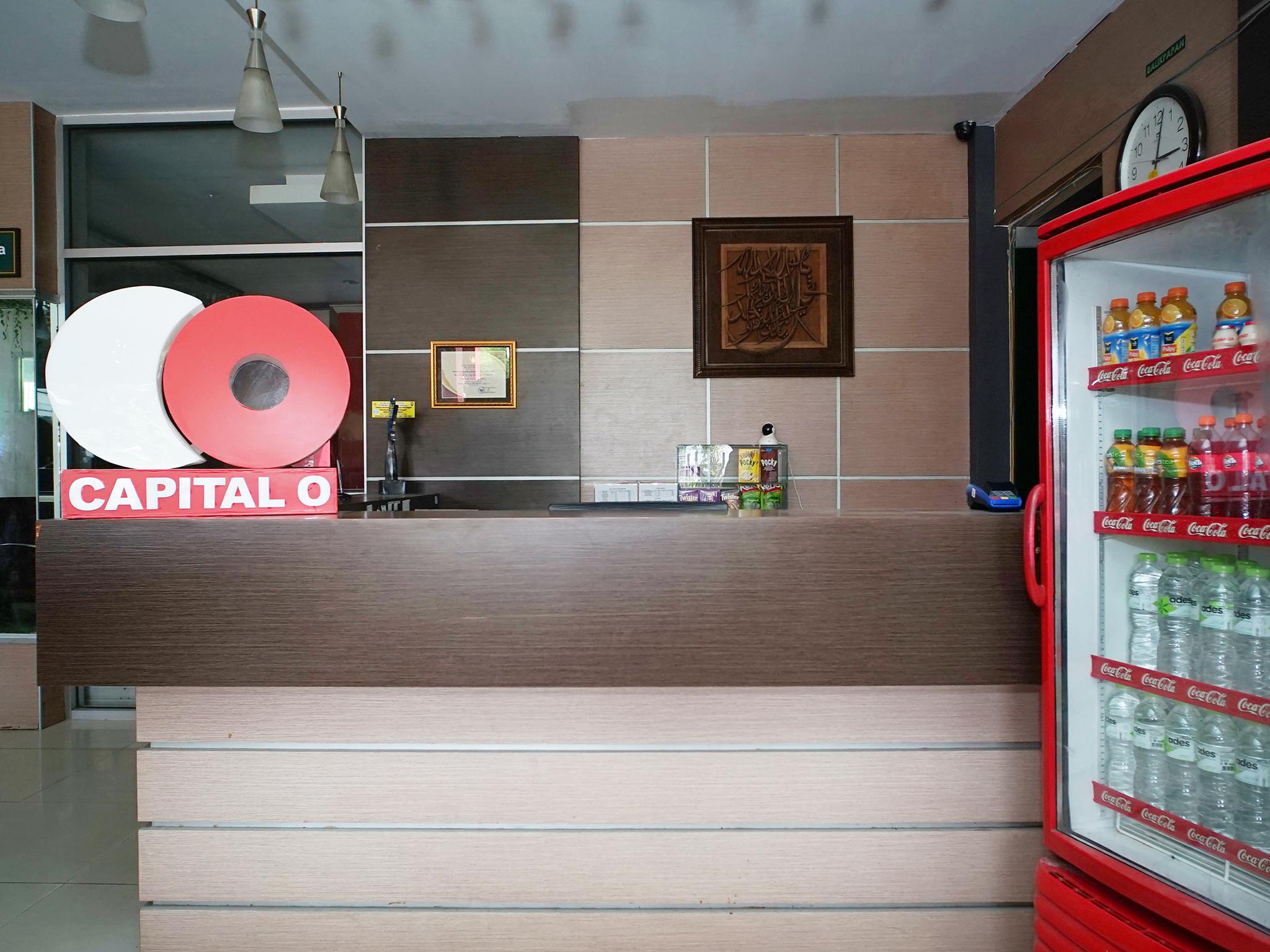 Capital O 2885 Hemra Hotel Balikpapan  Bagian luar foto